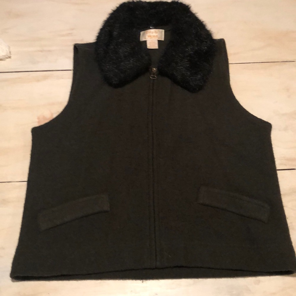 Vintage wool vest with faux fur removable collar